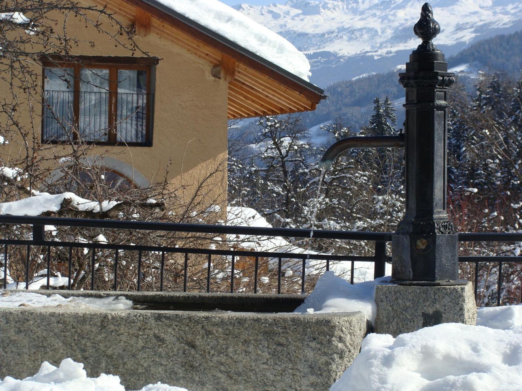 Gite-Auberge De Montvilliers Aime Exterior photo